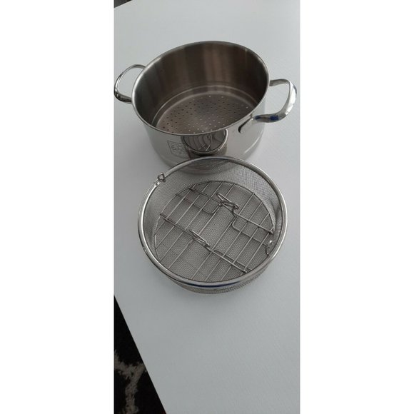 Cooking club of america Stainless Steel Steamer Pot with mesh basket and rack. - Picture 3 of 5